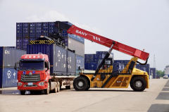 中老铁老挝段货运量冲破1500万吨